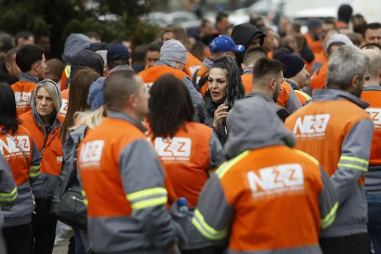 Za Sud u Zenici radnici Željezare su nebitne brojke: Birokratsko obrazloženje odbijanja uvođenja vanredne uprave i prepuštanje preduzeća tajkunskim interesima