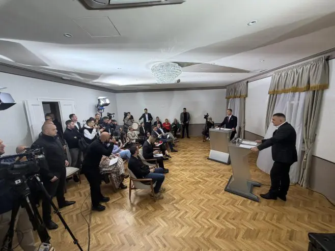 Duel gradonačelnika i premijera: Previše pitanja, premalo odgovora i pregršt međusobnog nepoštovanja