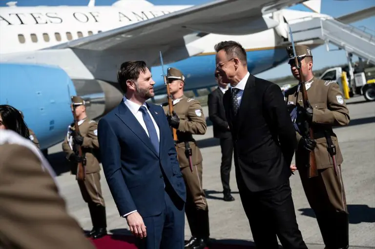 Vance o porazu Orban: Vrlo, vrlo loše za SAD, ali sarađivaćemo