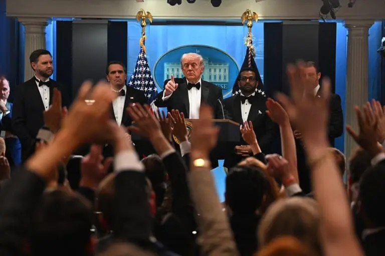 Tramp prkosi nakon pucnjave, napadač pred sudom u ponedjeljak: “Ovo me neće zaustaviti u ratu sa Iranom”