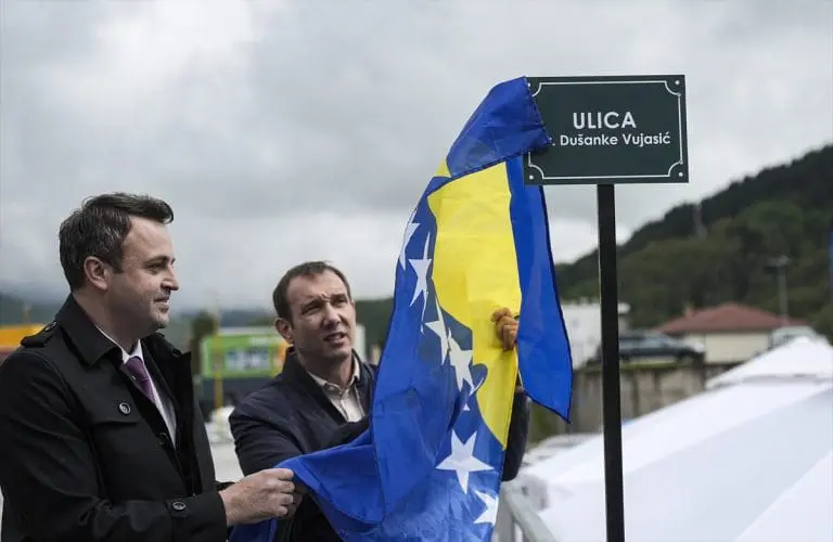 Grad na Drini odao počast heroini: U Goraždu svečano otvorena ulica nazvana po dr. Dušanki Vujasić