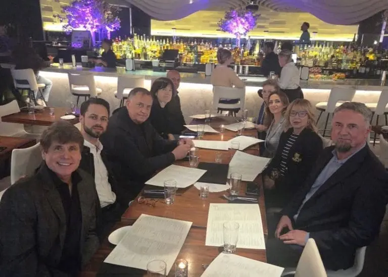 Dodik objavio fotografiju iz restorana u Čikagu, evo ko je sa njim