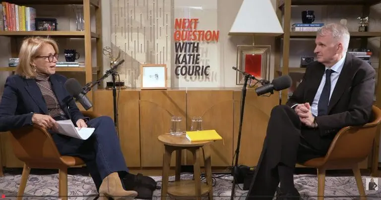 Timothy Snyder upozorava: “Tramp regrutuje ratnike za državni udar”