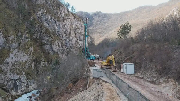 Ekološki kriminal u BiH: Stručnjaci upozoravaju na sistemski problem – od eksploatacije resursa do izostanka sudskih epiloga
