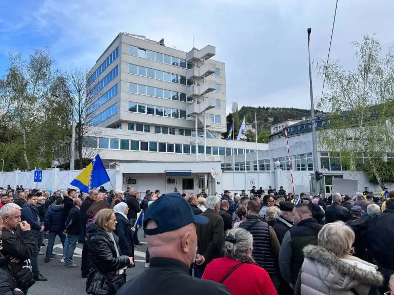 Krug 99 pozvao građane pred OHR: BiH je pred važnim političkim odlukama
