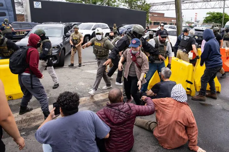 Demonstranti i američki imigracioni agenti sukobili se u New Jerseyju