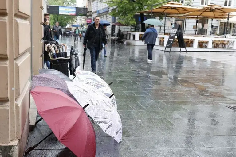 Od srijede oblačno i pljuskovi, pauza, pa opet kiša