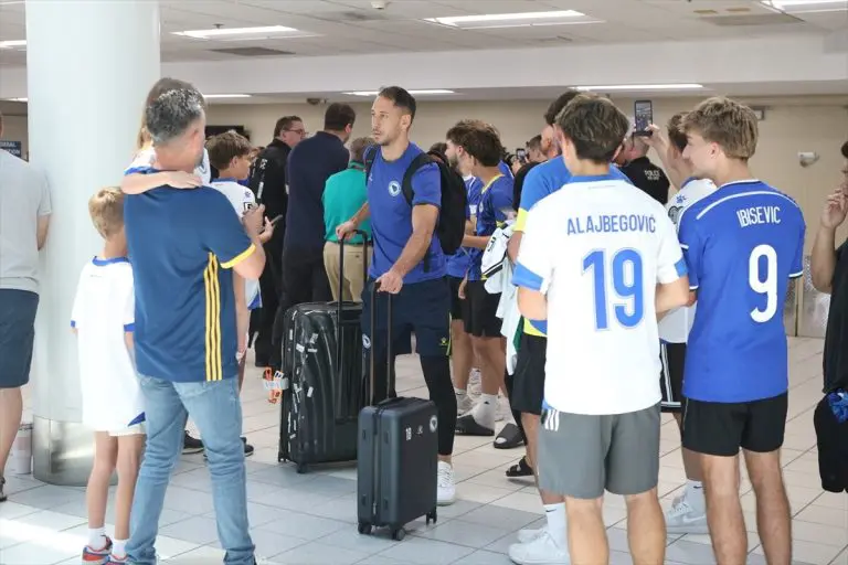 Reprezentacija BiH doputovala u SAD, navijači im priredili sjajan doček