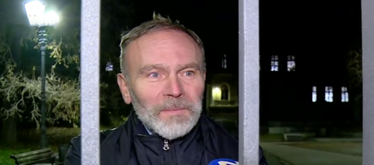 Direktoru Jovine gimnazije pozlilo, odvezen u Hitnoj pomoći