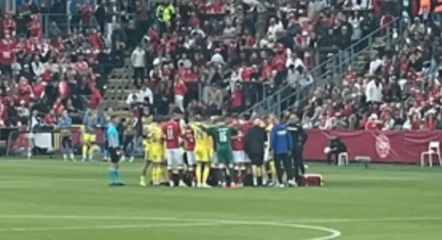 Eriksen se ponovo srušio na terenu