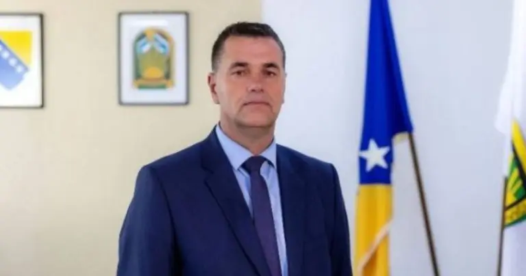 Procurio šokantan snimak političke trgovine u Banovićima: ‘Napiši šta želiš za ženu, zeta, kćerku’