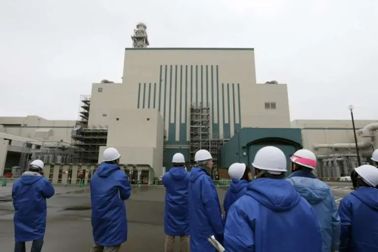 Japan započeo uklanjanje nuklearnog goriva iz reaktora u Fukushimi