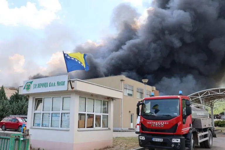 Zavod za javno zdravstvo FBiH izdao hitna uputstva građanima: Evo kako se zaštititi u slučajevima požara na komunalnim deponijama