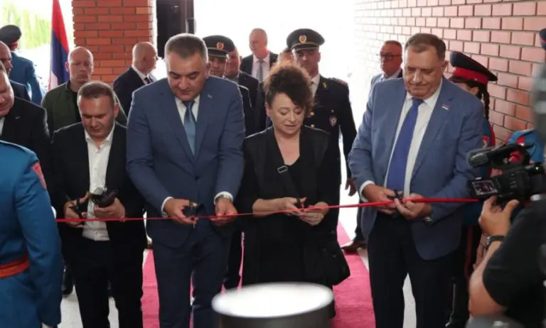 KARAN PONOVO U SJENCI DODIKA? Na otvaranju policijske uprave nije bilo „legalnog predsjednika“, ali jeste onoga kojeg tako predstavljaju