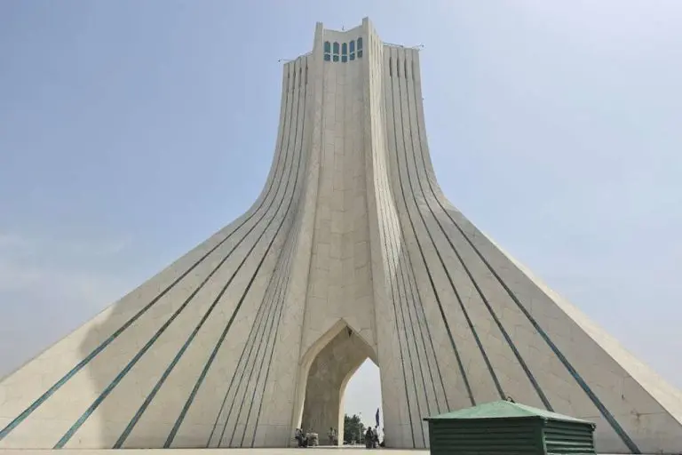 Teheran optužio Washington za sinoćnji oružani sukob Irana i Izraela