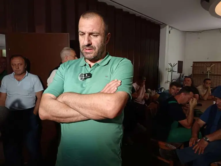 Zenički rudari i narednih noći u Domu rudara, još nisu dobili aprilsku platu