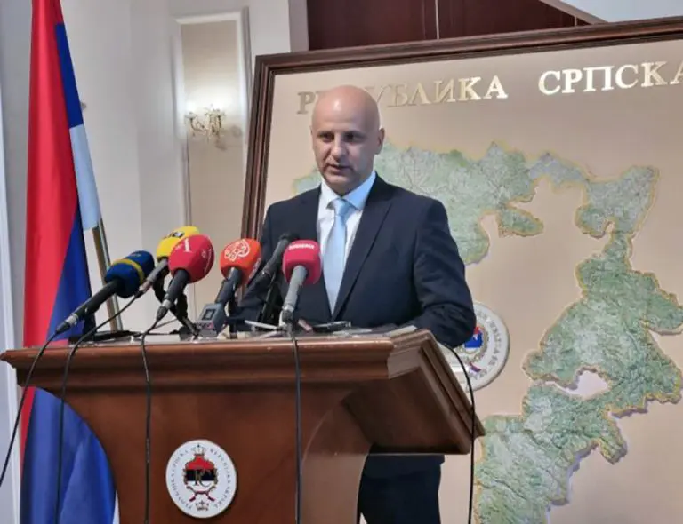 Kostrešević na Palama razgovarao sa građanima i lokalnim vlastima: “Svaki navod o upotrebi sile biće provjeren”