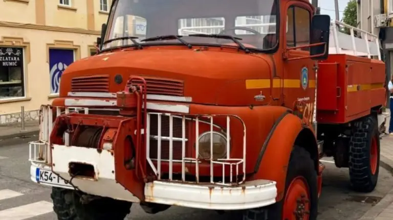 “Muzejski eksponati i dalje gase požare”: U više od 80 odsto gradova BiH vatrogasci i dalje koriste kamione stare više od 50 godina