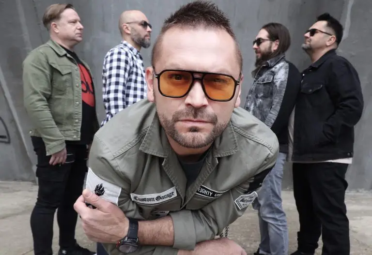 Ivan Dečak, frontmen benda VATRA za BUKU: Rokenrol je konstanta, svi ostali pravci su usputni bljeskovi