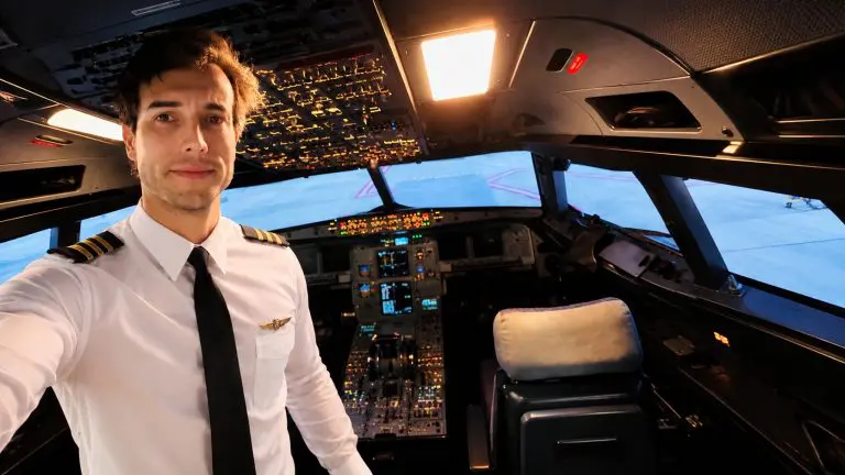 Instruktor iskočio usred leta, učenica uspjela prizemljiti avion