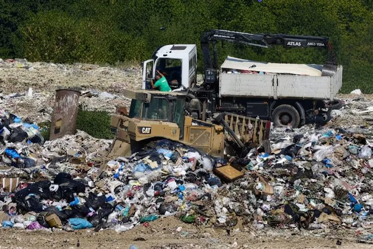 Životinjski otpad i dalje na deponiji u Ramićima: Prijeti li Banjaluci ekološka i zdravstvena katastrofa? UZNEMIRUJUĆE FOTOGRAFIJE