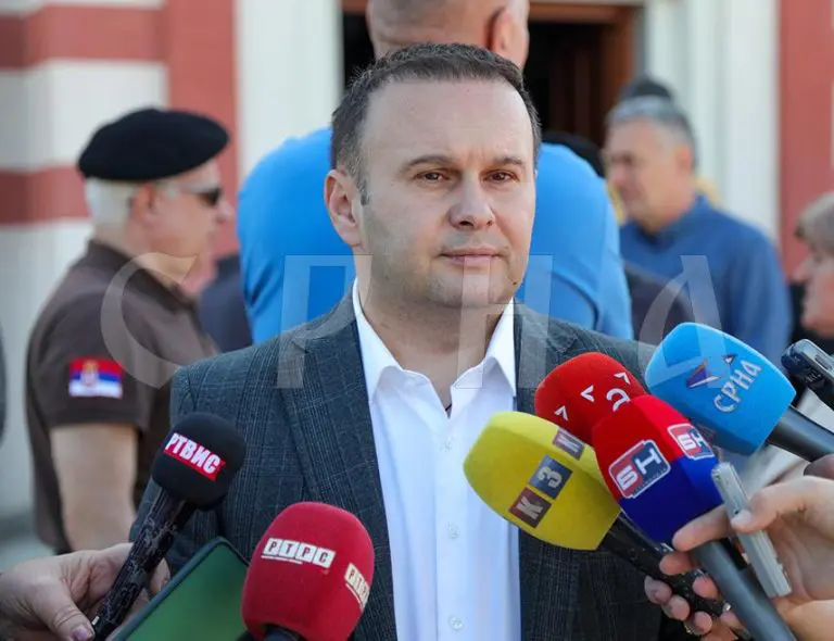 Gradonačelnik Istočnog Sarajeva Ljubiša Ćosić pozvao kriminalce da prestanu sa obračunima