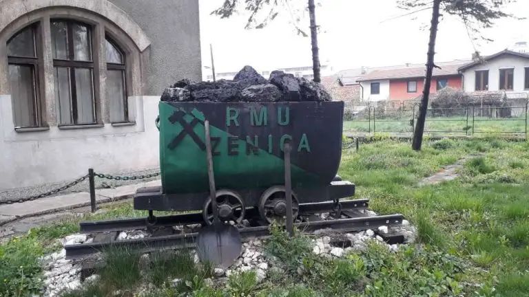 Ovjera knjižica ih nije odobrovoljila, u jami ostalo 11 zeničkih rudara
