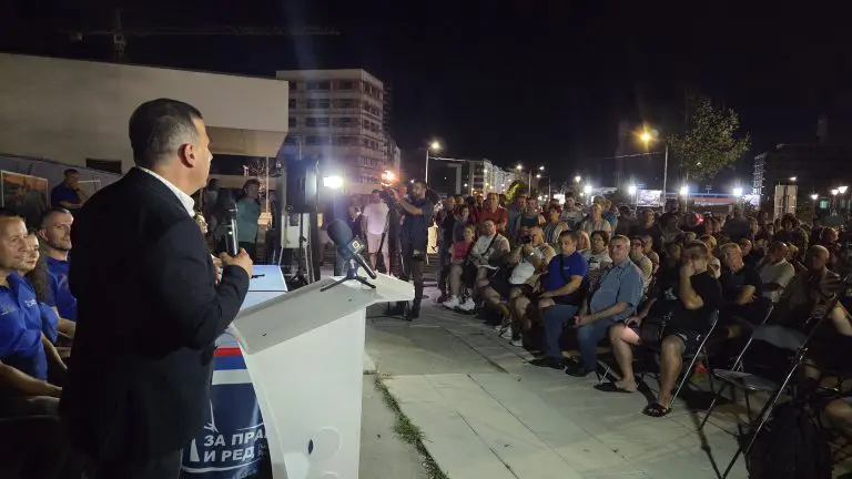 Vukanović pred okupljenim Banjalučanima: Mi smo istinski drugačiji od ostalih