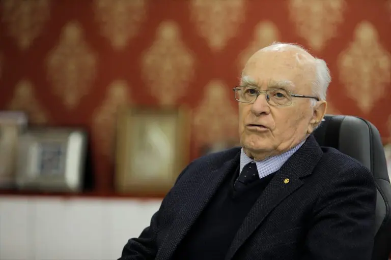 Preminuo Raif Dizdarević, istaknuti bh. i jugoslovenski političar i diplomata