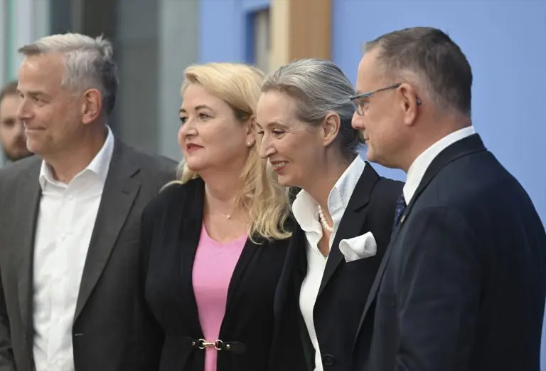 NJEMAČKA KRAJNJA DESNICA KREĆE NA EU: AfD traži ukidanje direktnih izbora i prijeti referendumom