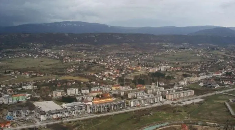 Općina Drvar naložila inspekcijski nadzor nad ‘Šumingom’ zbog neugodnih mirisa