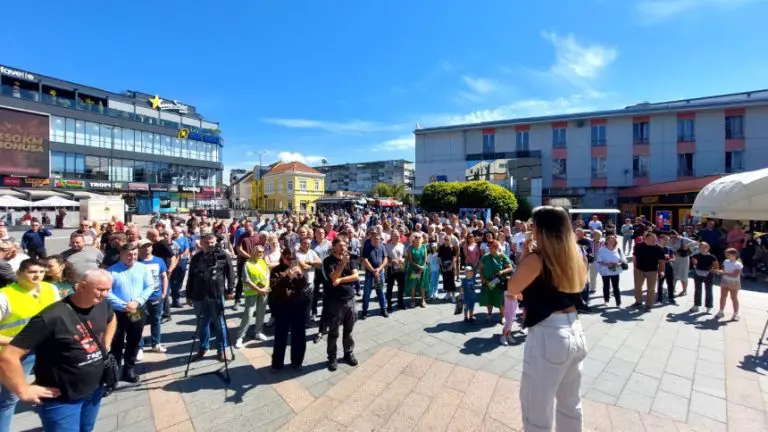 Prijedorčani na ulici zbog Bukove Kose: „Rudnik nam uništava imovinu, vodu i vazduh“