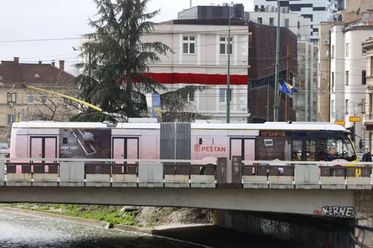 Sarajevo: Izmjene u odvijanju javnog gradskog saobraćaja zbog utakmice na Grbavici