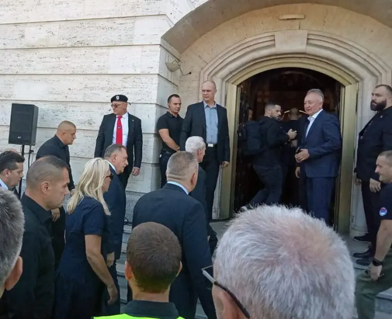 Ko je sve iz Republike Srpske došao na sahranu Ratku Mladiću