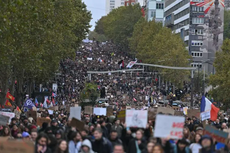 Francuska se priprema za nove nemire, vlada najavljuje oštar odgovor