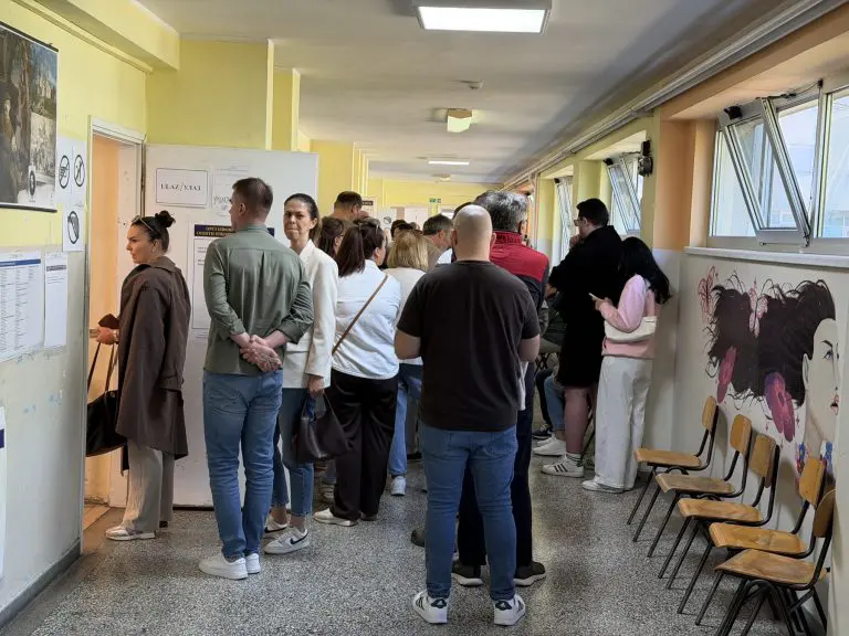 Zatvorena birališta, čekaju se prvi rezultati