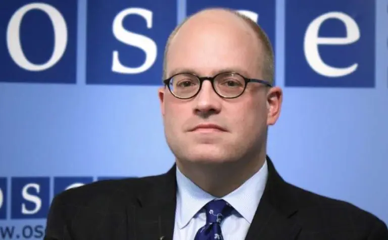 Jonathan Moore radi za Vladu RS? Lobista koji je nekada predstavljao američku politiku u BiH sada pomaže vlastima Republike Srpske