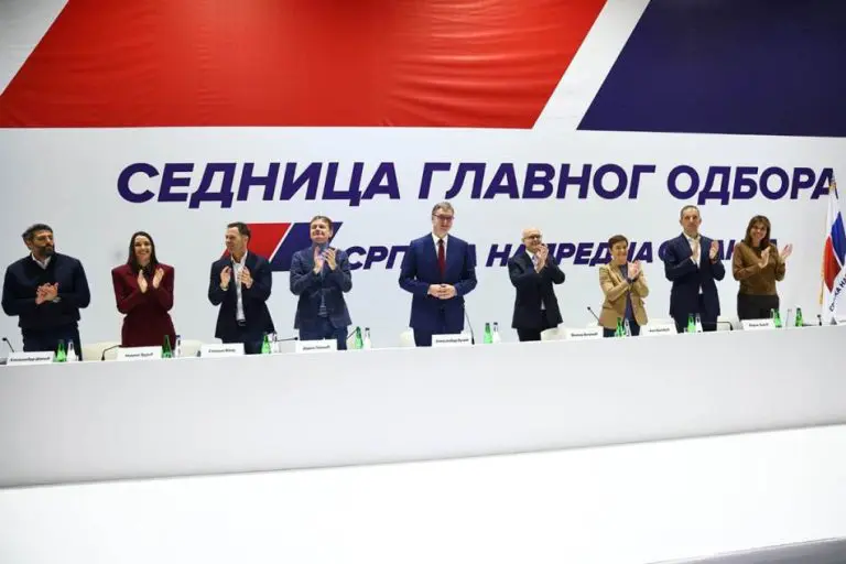 NAPREDNJACI DONIJELI ODLUKU: 13. decembra biraju novo rukovodstvo, Vučić predložen za predsjednika!