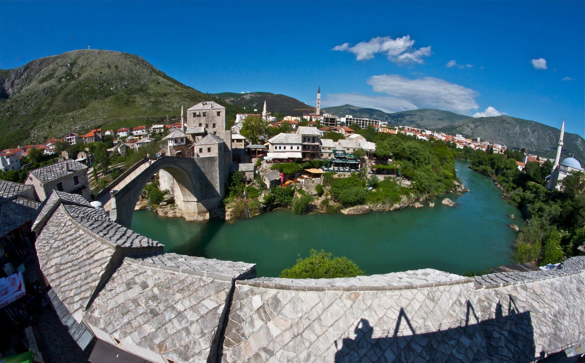 Mostaru Asfaltiranje trotoara u Mostaru hit na društvenim mrežama (FOTO) | 6yka