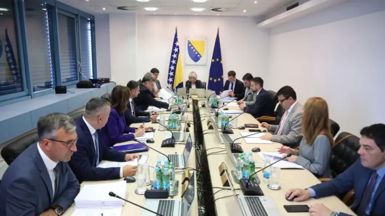 Zbog dolaska Kurtija srpski ministri neće prisustvovati sjednici Savjeta ministara