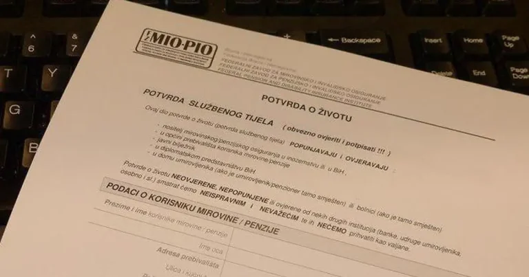 Važna obavijest za penzionere: Ko je dužan dostaviti potvrdu o životu, a ko oslobođen? Oglasili se iz Zavoda PIO/MIO