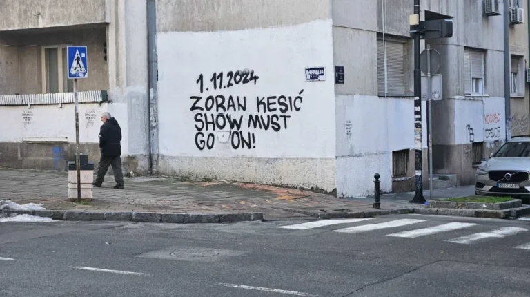 Govor mržnje koji se pod okriljem noći širi“: Grafiti protiv Zorana Kesića