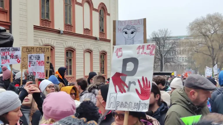 Rektorski kolegijum odbio Vučićev poziv na dijalog