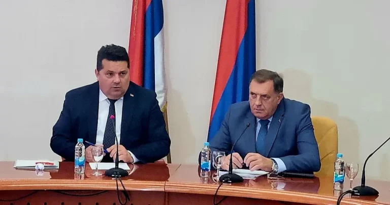 Dačić otkrio u kom su statusu potjernice za Dodikom i Stevandićem