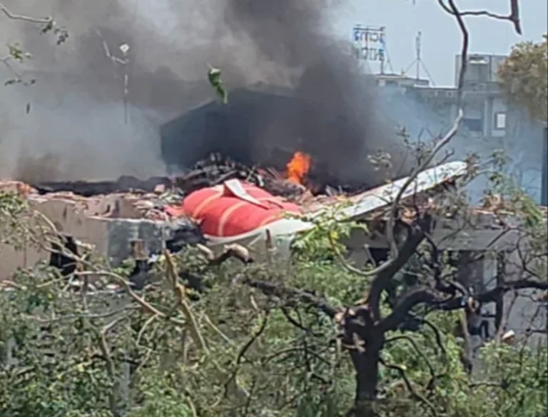 “Tijela su bila svuda oko mene” Prve riječi jednog od dvojice ljudi koji su PREŽIVJELI PAD AVIONA