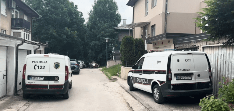 Novi detalji zločina u Sarajevu: Majku nasmrt izbola nožem?