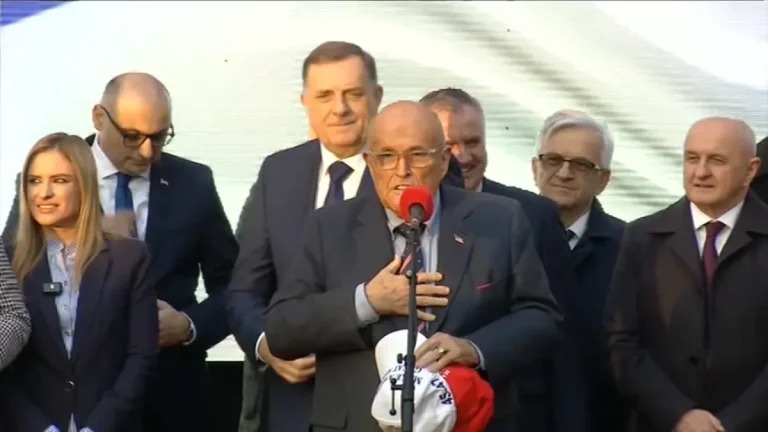 The New York Times: Trumpovi saveznici pomažu Dodiku u lobiranju prema Washingtonu