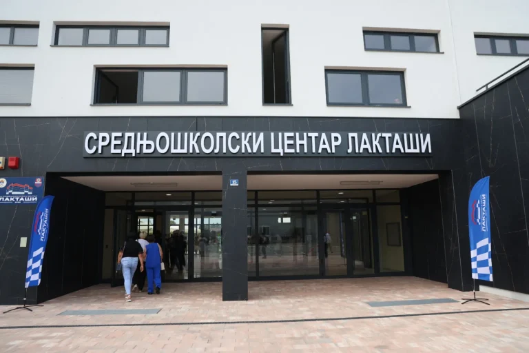 “ReStart Srpska” ne odustaje od tvrdnje: “Učenici u Srednjoškolskom centru Laktaši masovno padaju u nesvijest, a nadležni organi pokušavaju to da zataškaju!”