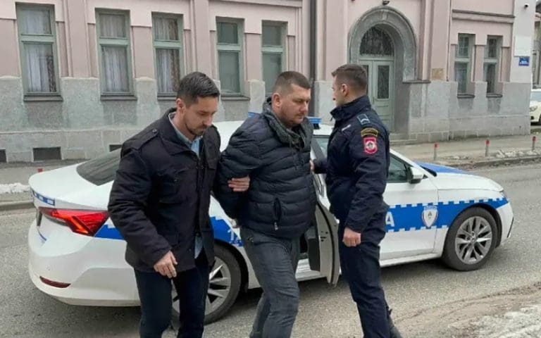 Vjeroučitelj uhapšen zbog vrbovanja djece za pornografiju