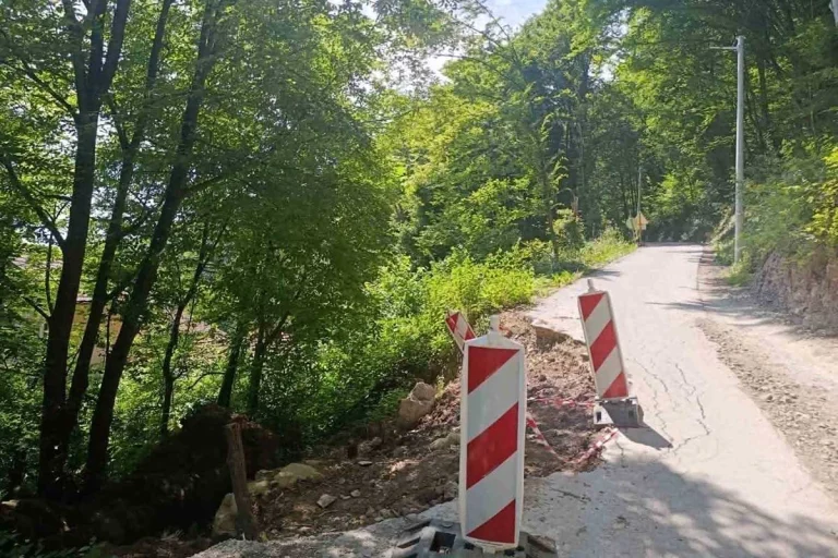 Godinu dana bez rješenja: Aktivno klizište u Bistrici prijeti kućama, mještani upozoravaju na moguću tragediju